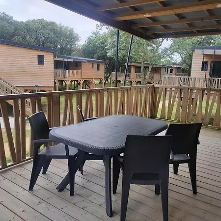 Vvf Les Sableaux A Noirmoutier ホリデーパーク Le Grand Vieil